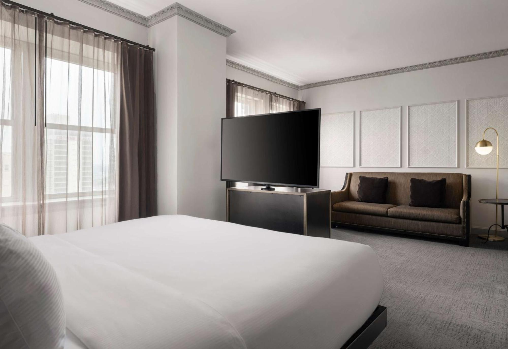 Hotel Phillips Kansas City, Curio Collection By Hilton Dış mekan fotoğraf