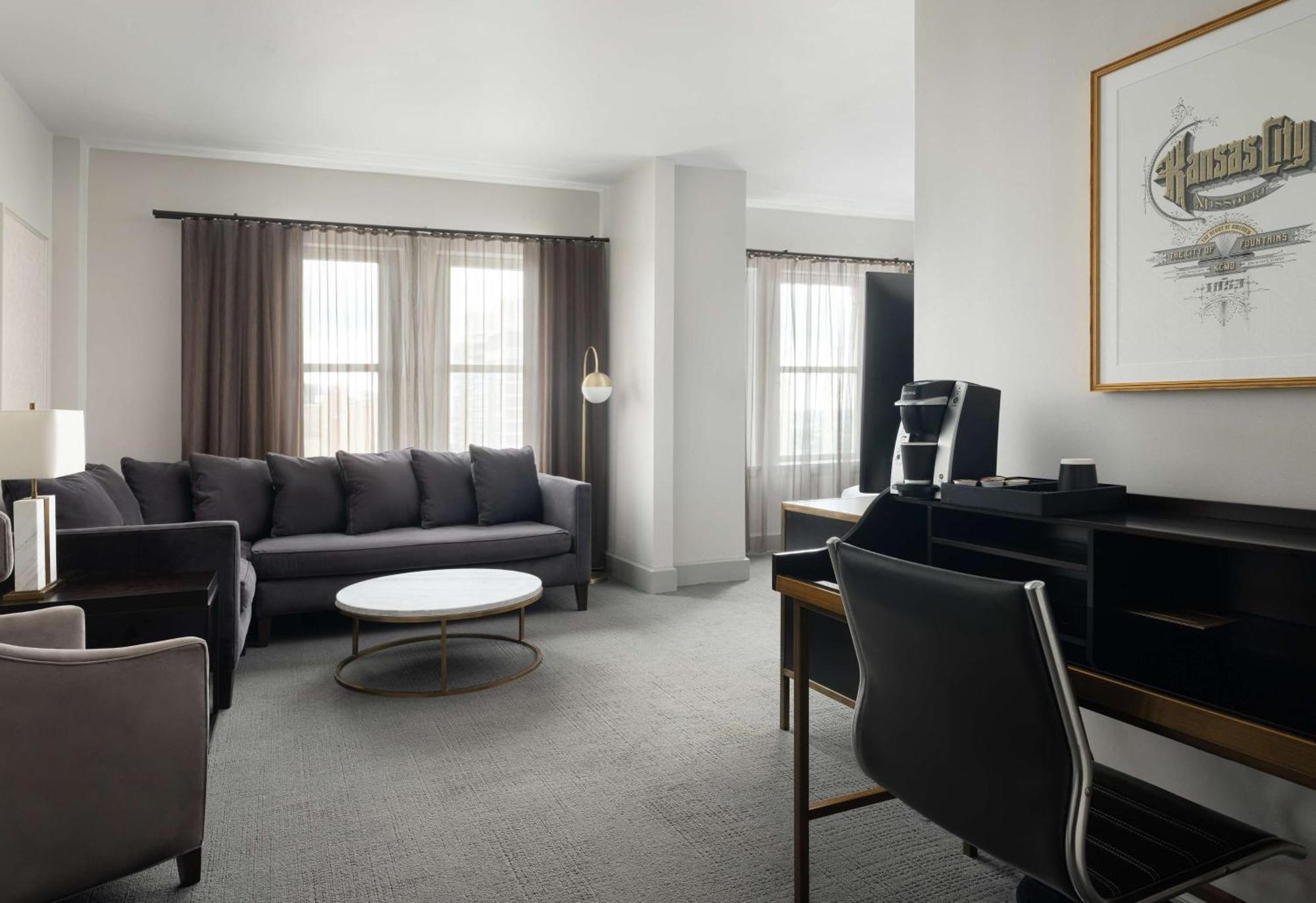 Hotel Phillips Kansas City, Curio Collection By Hilton Dış mekan fotoğraf