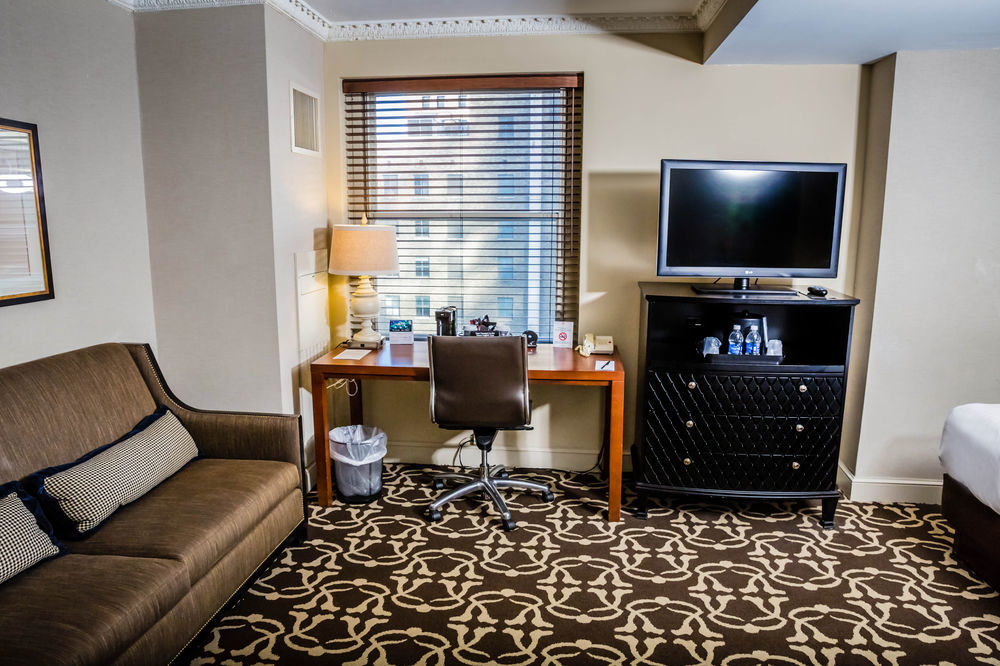 Hotel Phillips Kansas City, Curio Collection By Hilton Dış mekan fotoğraf